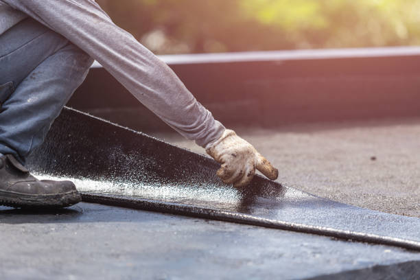 Professional Vapor Barrier Installation technician working in North Baltimore, OH